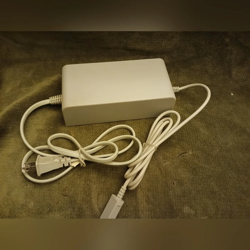 White Power Adapter with Cable For Wii SD-318